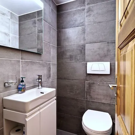 Lägenhet Charmant Entierement Equipe A